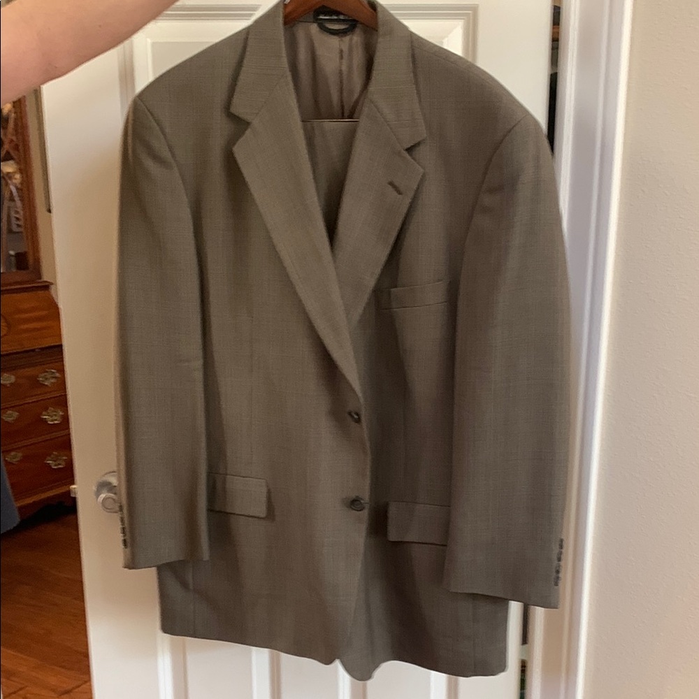 Men's Warehouse - Gently Worn Brown Checked Suite